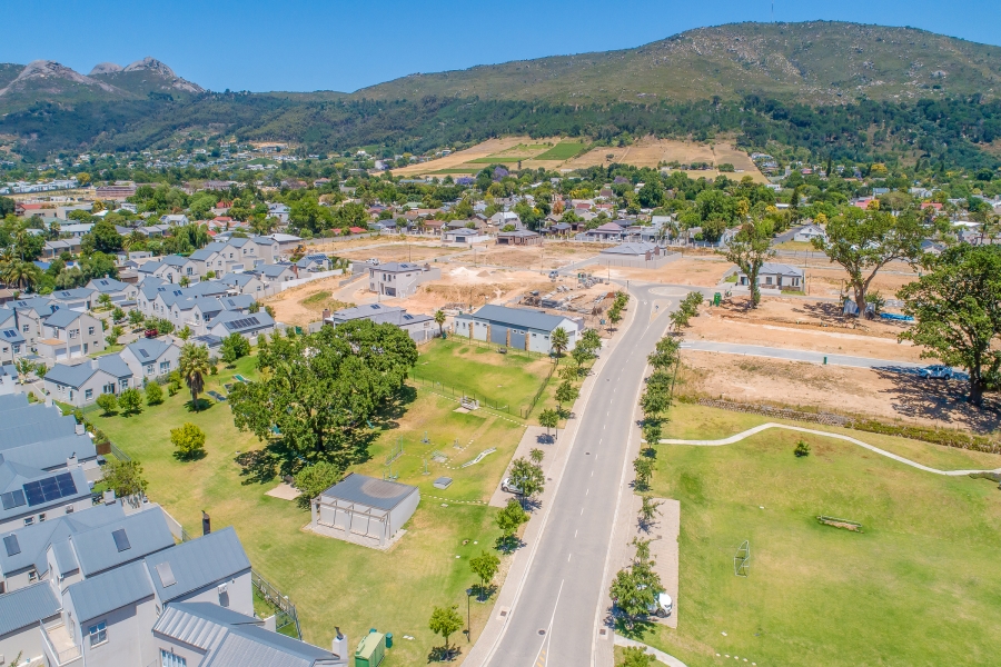 4 Bedroom Property for Sale in Honeydew Country Estate Western Cape
